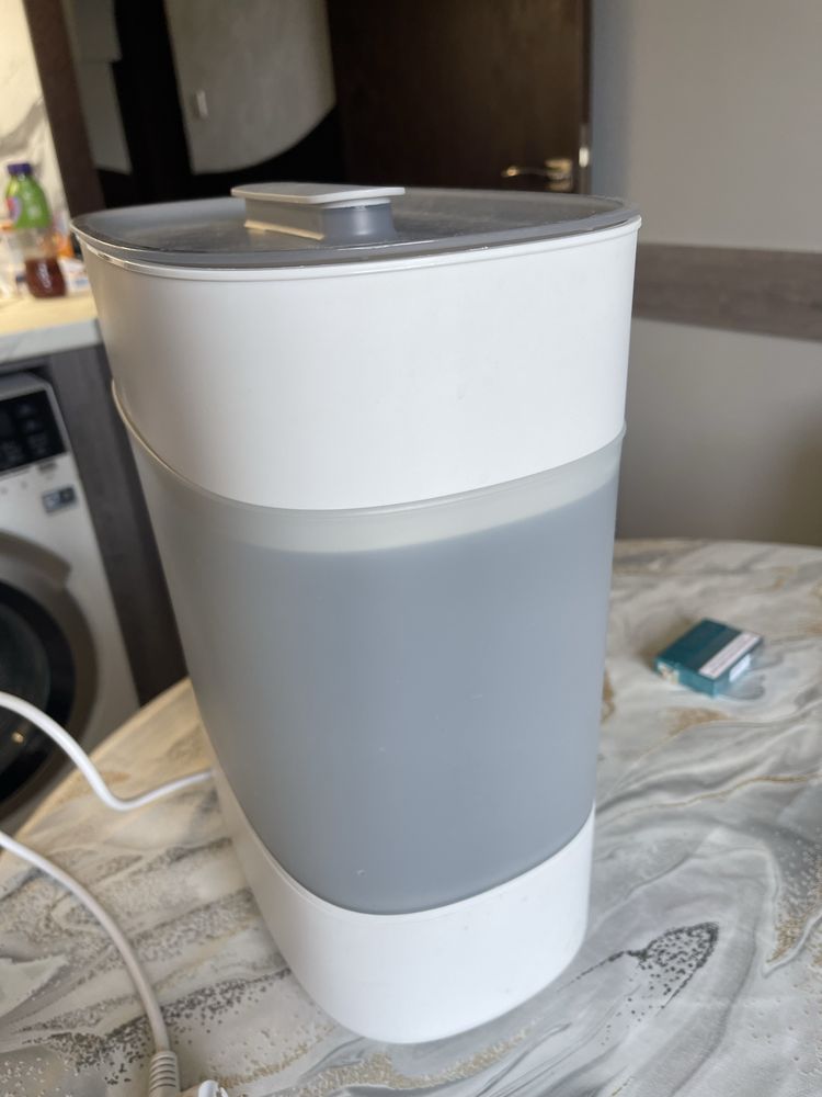Продавам стерилизатор Philips Avent