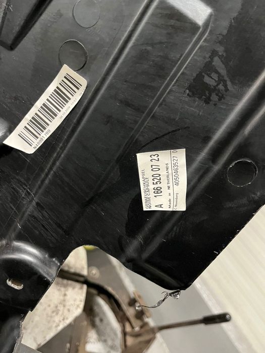 Оригинална кора за двигател на Мерцедес МЛ