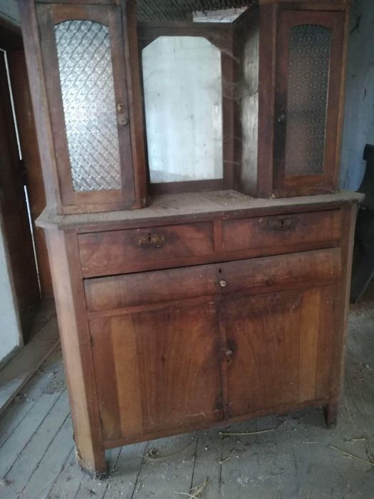 Старинен Австрийски шкаф