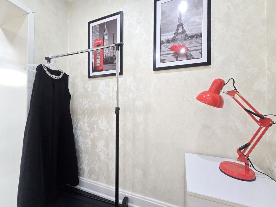 Посуточная квартира для семьи  Loft Black and white & red