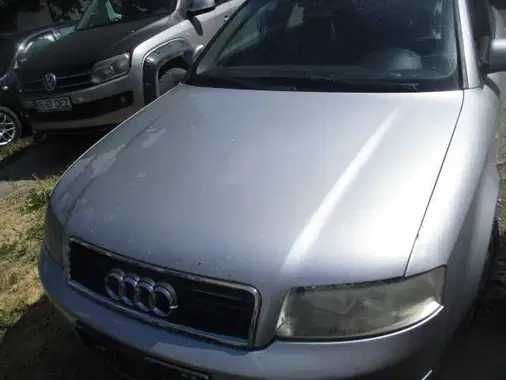 Capota fata motor AUDI A4 B6 an 2004 originala fara rugina
