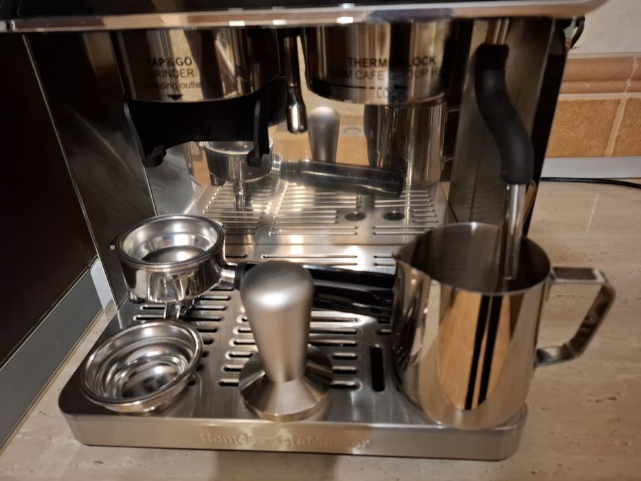 Expresor semiprofesional nou marca Zass cu rasnita mecanica si steamer
