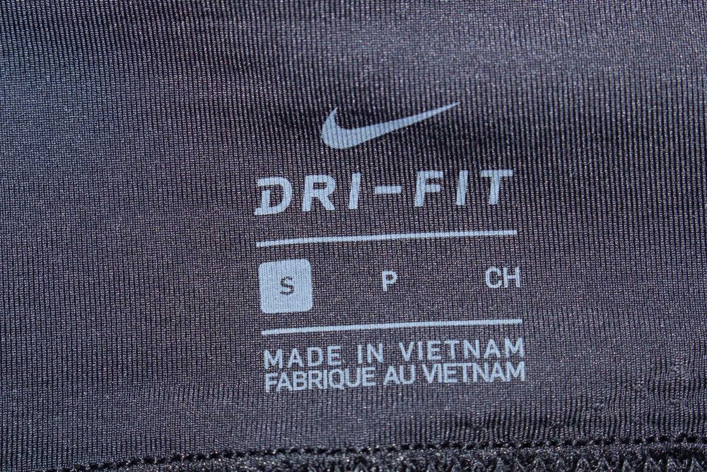 Nike оригинален дамски топ спортен сутиен бюстие черно за фитнес S