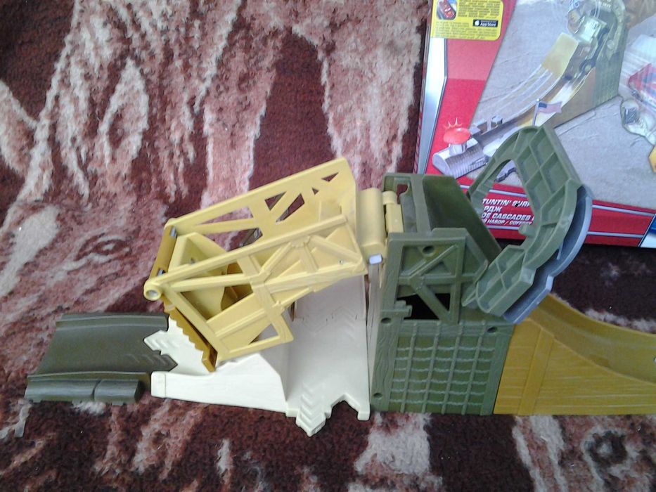 Jucarie Disney Pixar Cars Story Seturi Sarge's Stuntin 'Surplus***