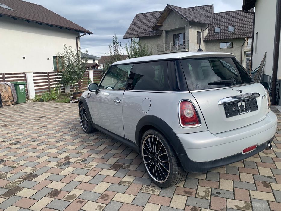 Vând Mini Couper
