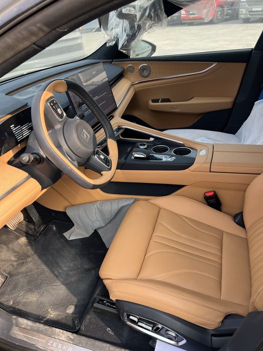 Zeekr 001  26model без пробег