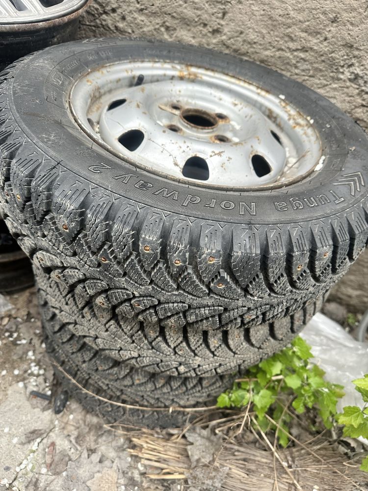комлект шин с дисками 175 70 R13