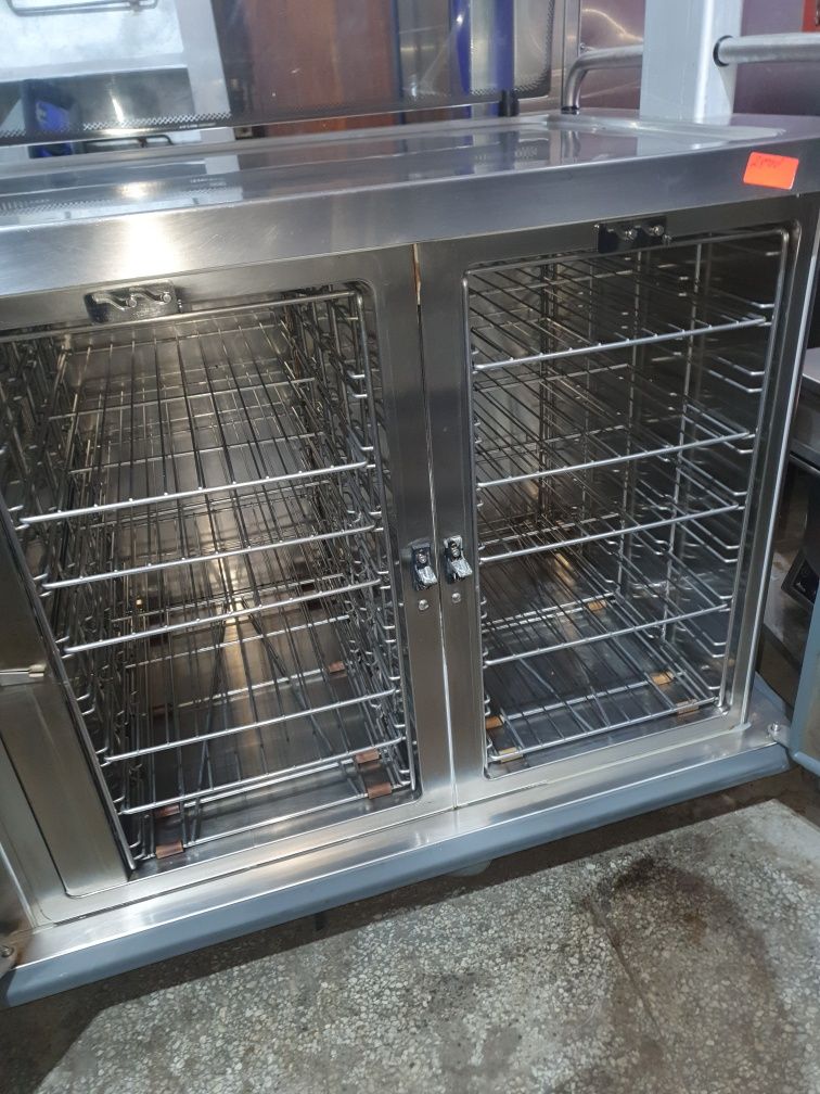 Топла витрина с топъл и хладилен шкаф за съхранение на храната