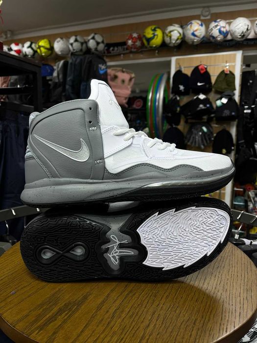 Баскетбольная кроссовка Nike Kyrie