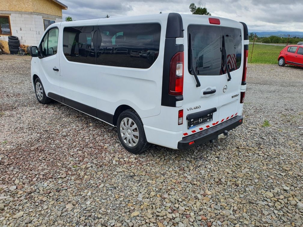 Opel vivaro 1,6tdi ,euro6  8+1 locuri