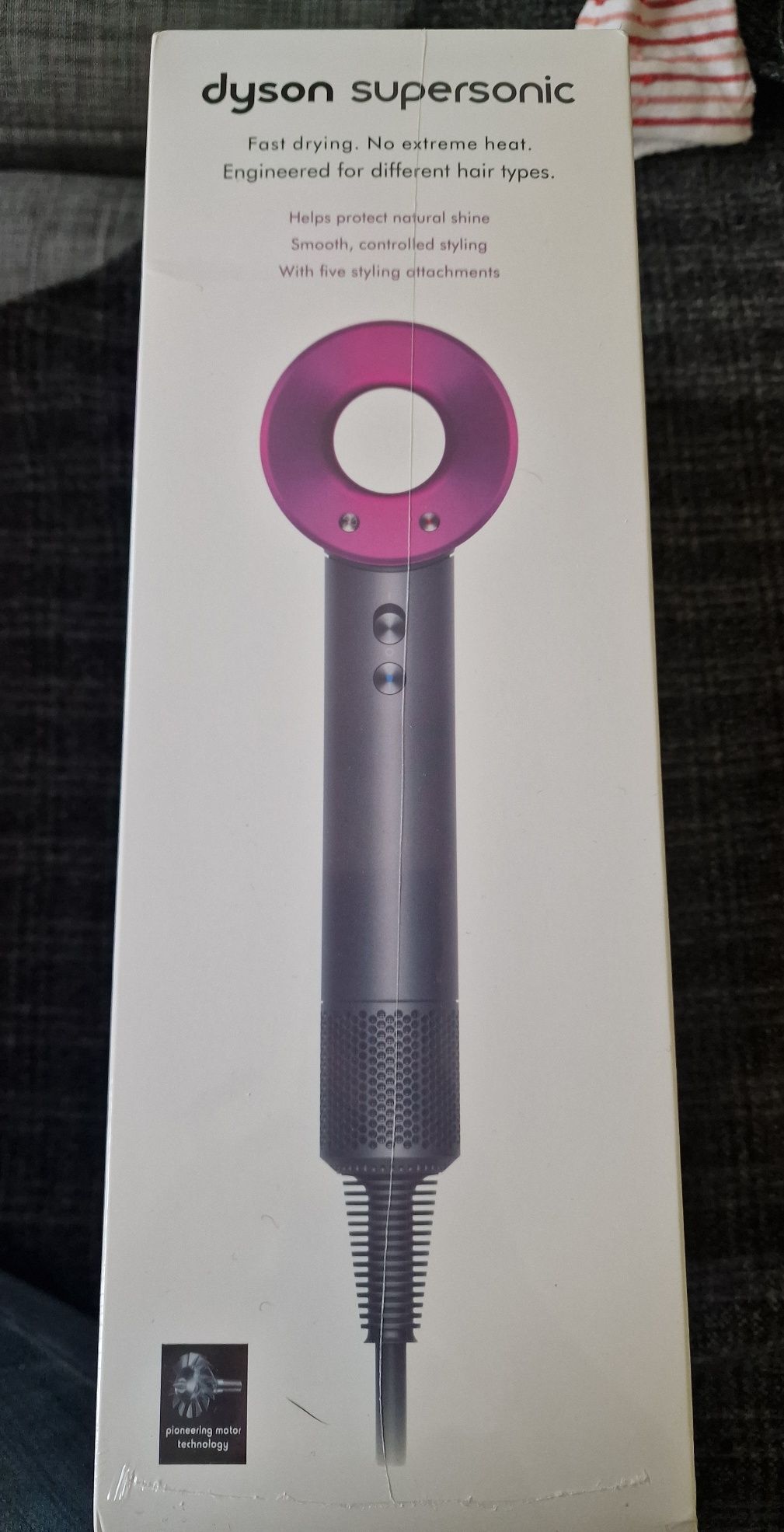 Uscator de par Dyson Supersonic