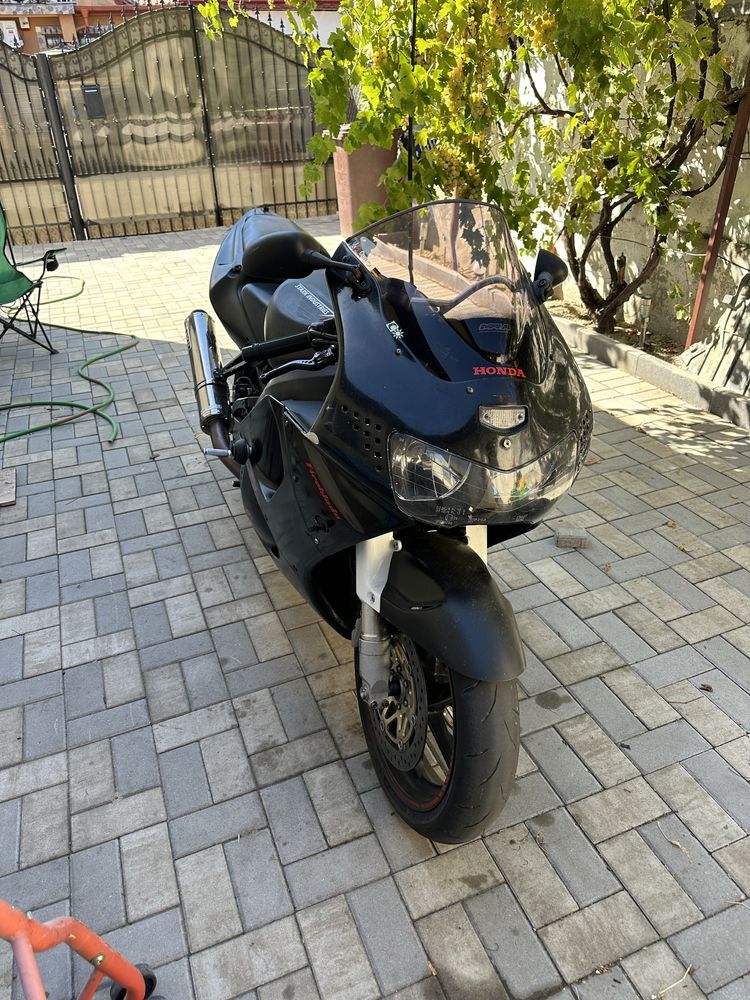 Honda cbr 900rr sc33