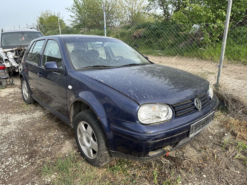 VW Golf 4 на части