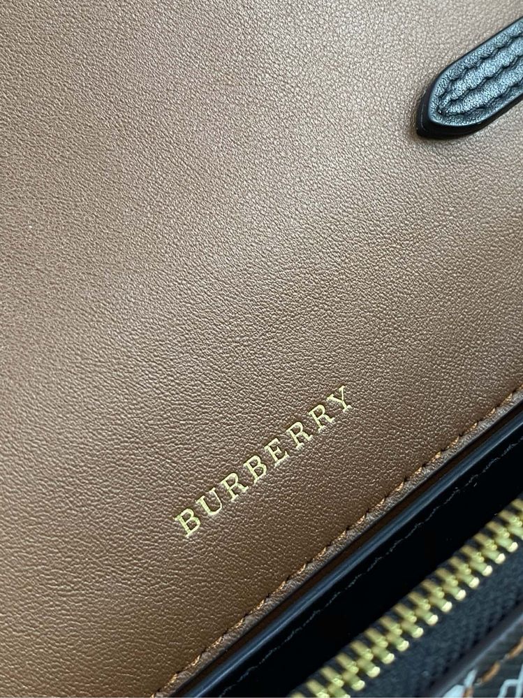 Geanta Burberry