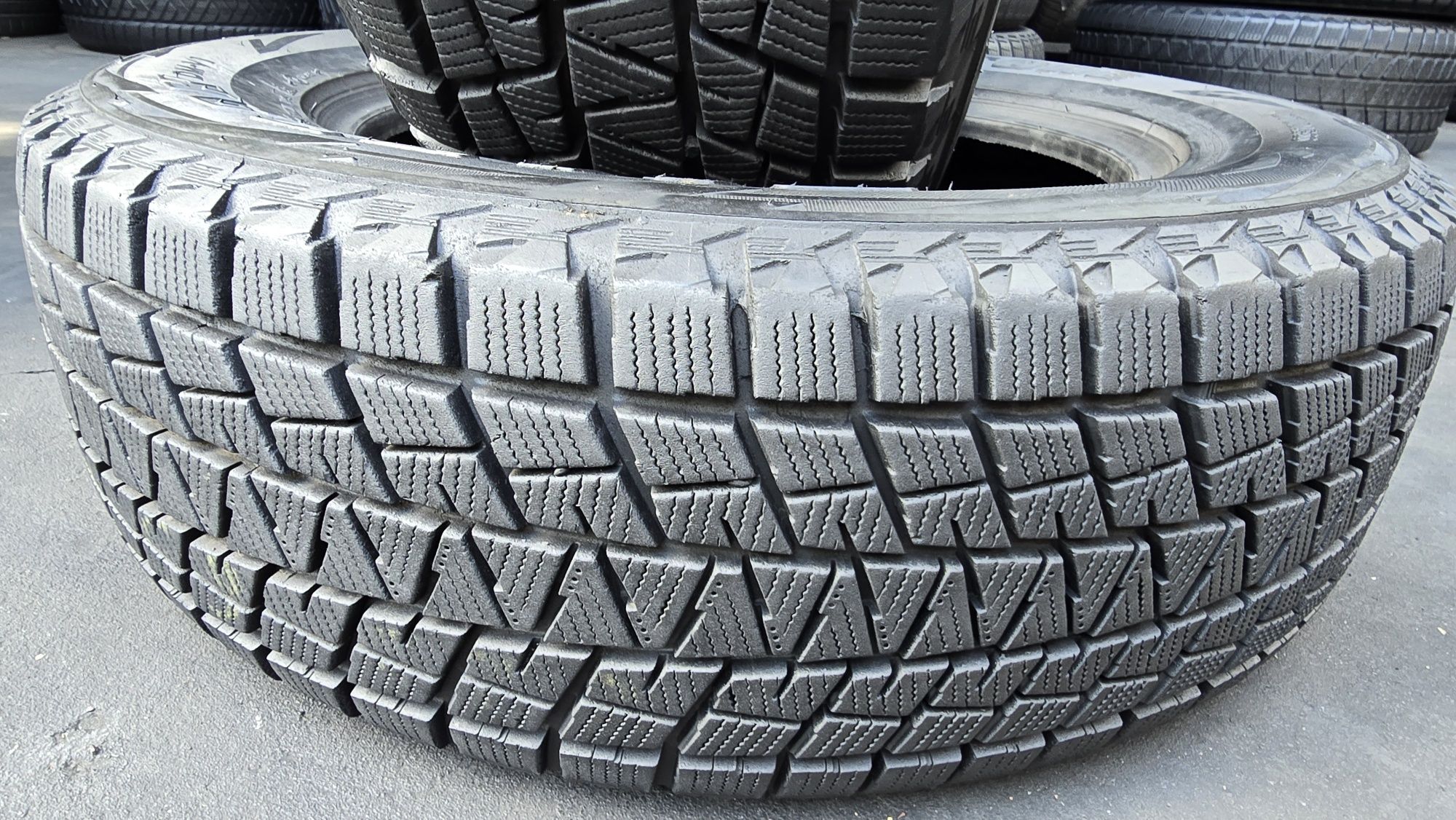2 anvelope iarnă Bridgestone 225/65/17 - transport gratuit