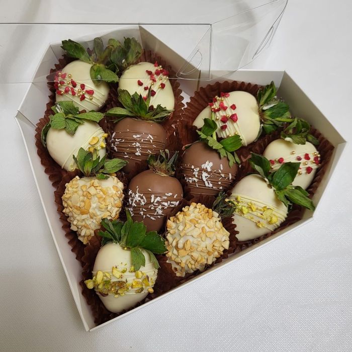 Клубника в шоколаде подарок Сладкий букет цветы фруктовый букет гул
