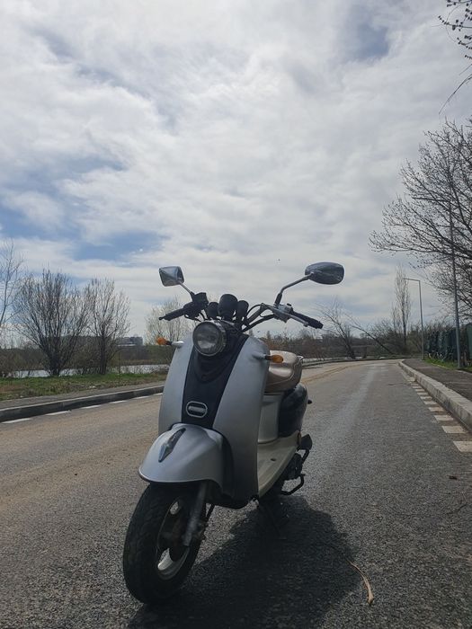 Scuter 50 cc acte valabile stare tehnica buna