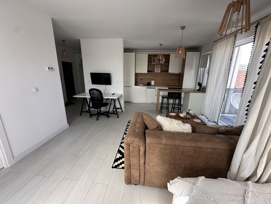 Apartament de inchiriat  Parcul Feroviarilor cu paracrr subterana