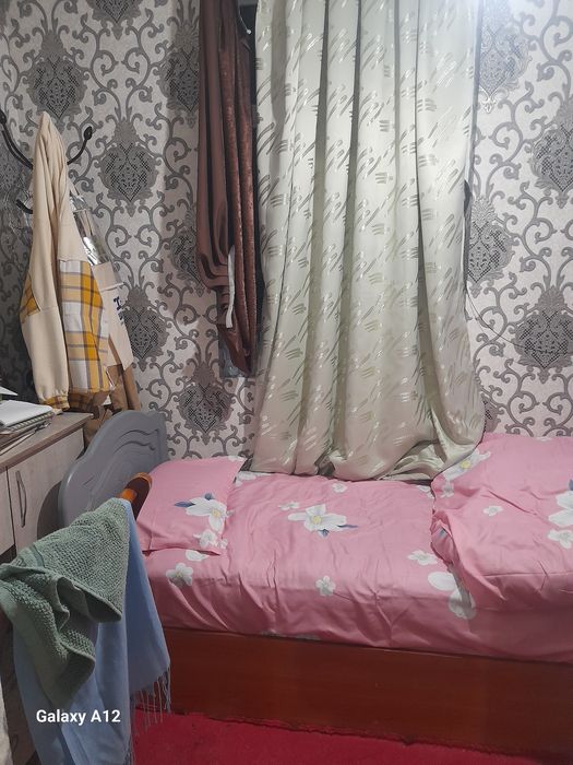 Kirmoshin.2500.Shikaf 2.500. Xoladenlik 5.000. Gilam 2.500. Spalni 1