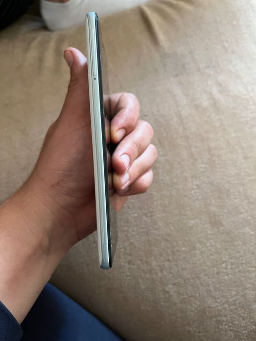 Телефон Samsung a41