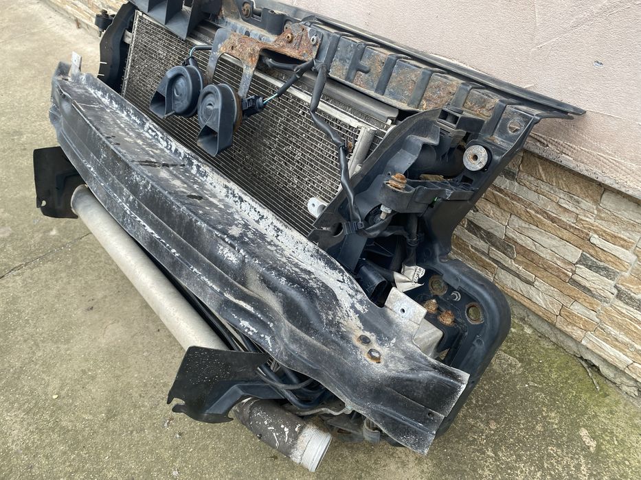 100 Lei! Trager tragar fata Audi A6 C6 2.0 Radiator Electroventilator