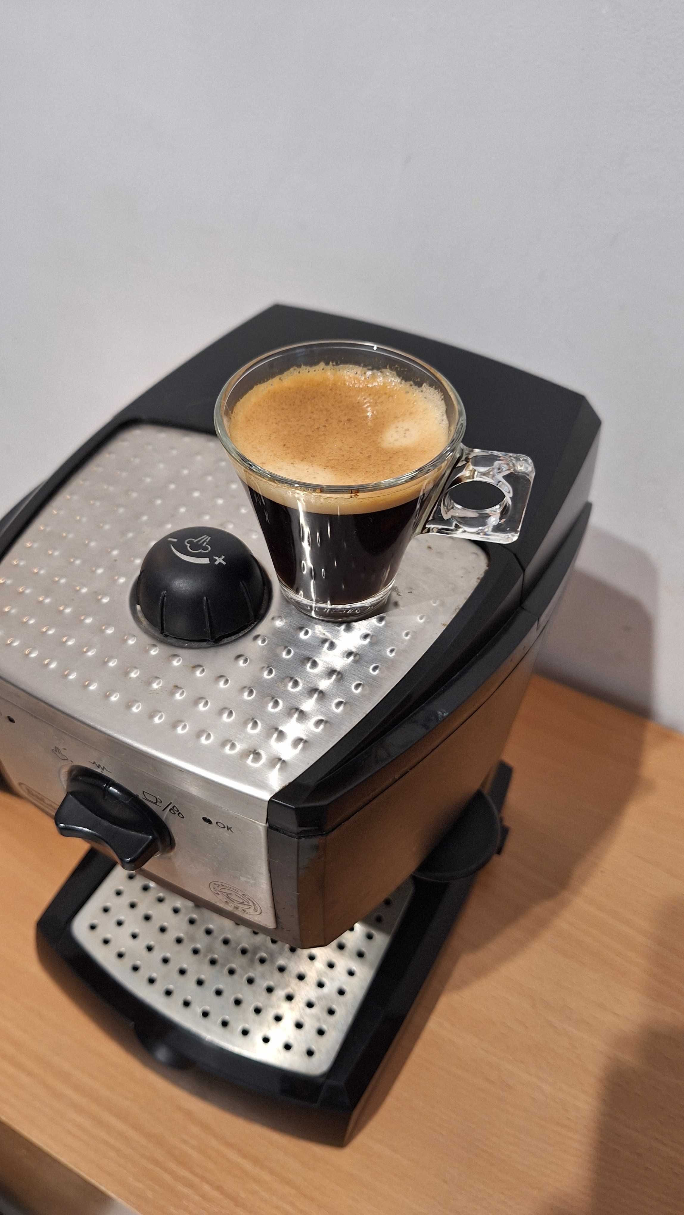 Кафемашина Делонги Delonghi ec156 b