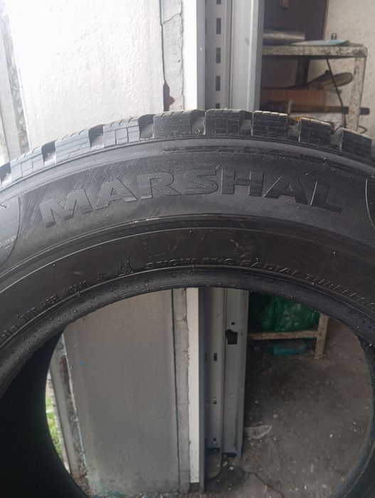 Комплект зимней,шипованной резины,б/у