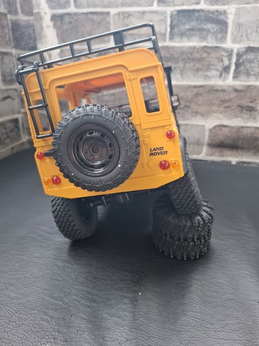 Masinuta Land Rover Defender - 4x4 - Telecomanda