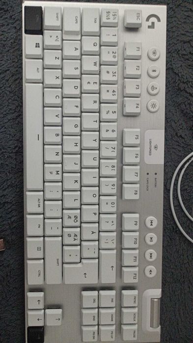 Logitech G915 TKL Wireless White + Logitech G502 X Wireless White