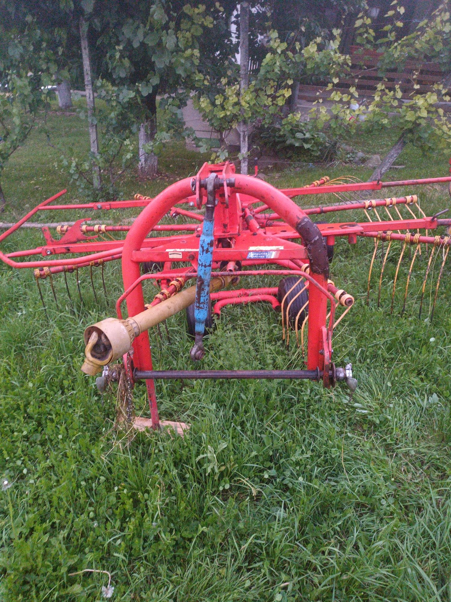 Grebla tandem după tractor