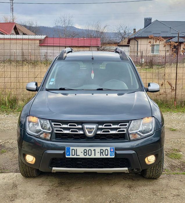 Dacia Duster 1.5dci 110cp 1 propietar NAVI AC Senzori parcare Carlig remorca