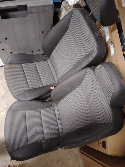 Седалки за Мерцедес Б класа