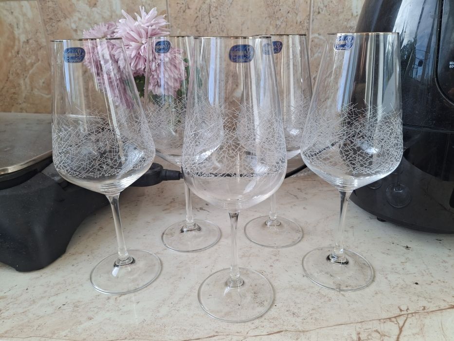 Чаши за червено вино 550мл Бохемия, материал- кристалин