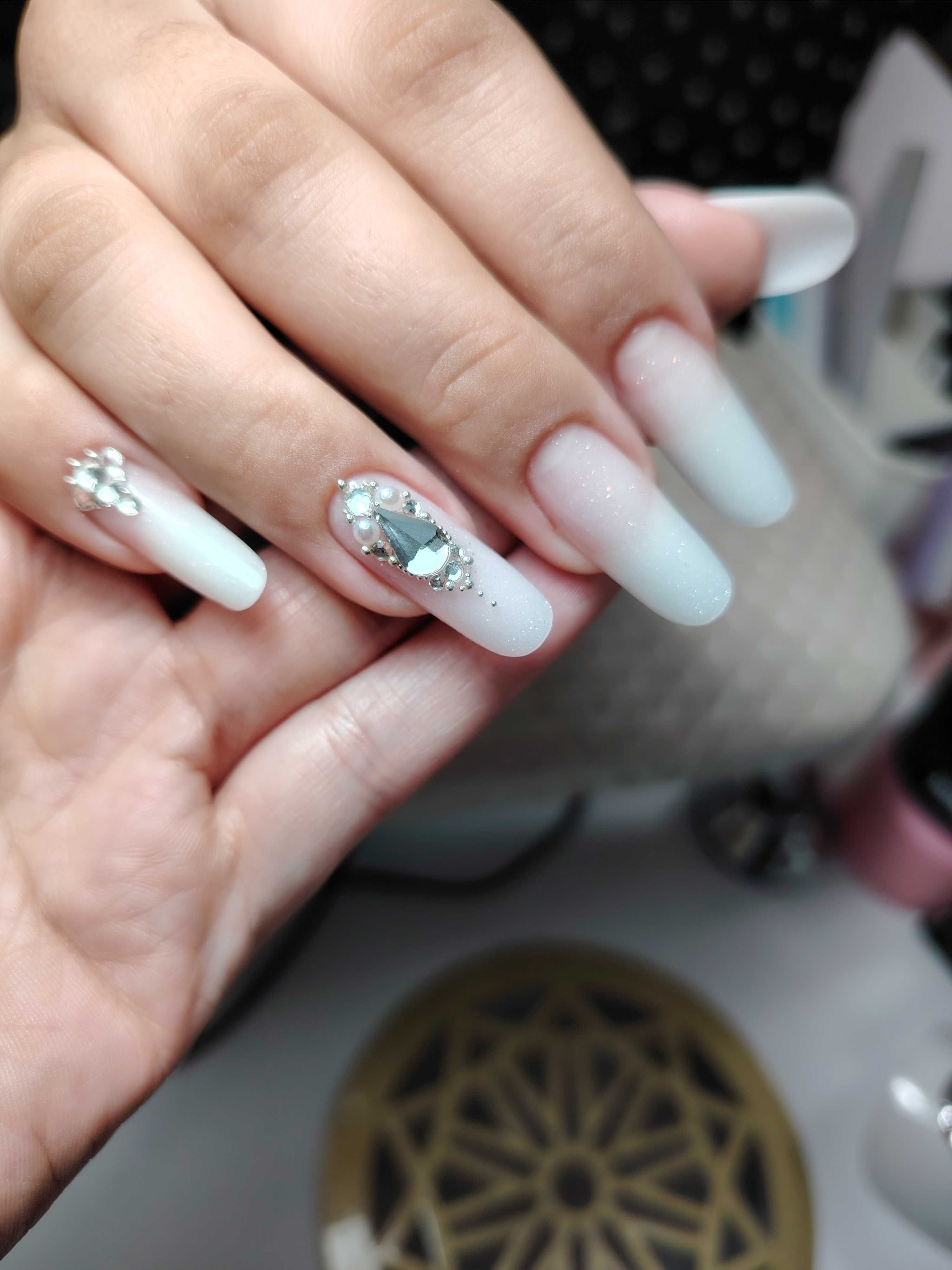 Aplic unghii cu gel