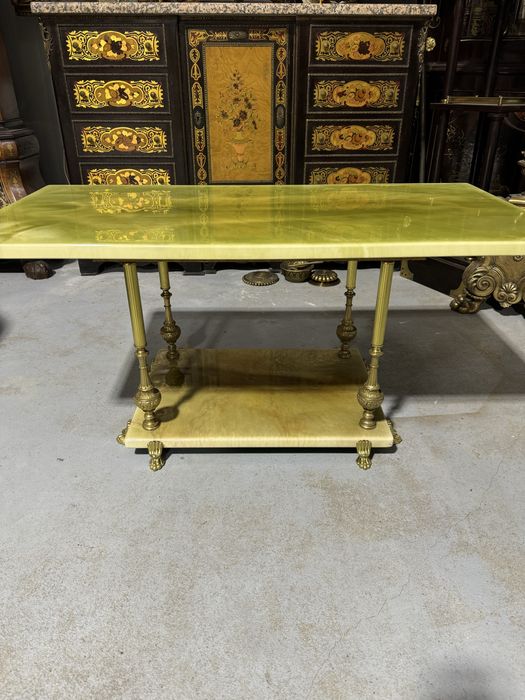 Masa pentru cafea din bronz cu blaturi de polirasina