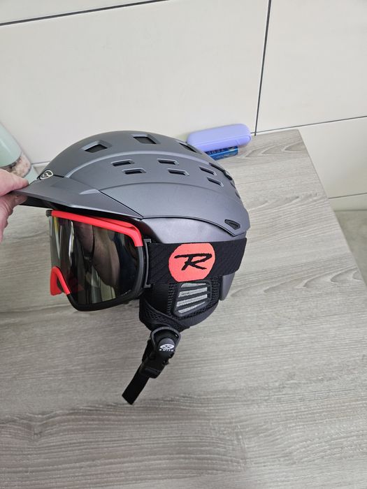 Skiuri 120 cm+clapari+bețe +cască +ochelari