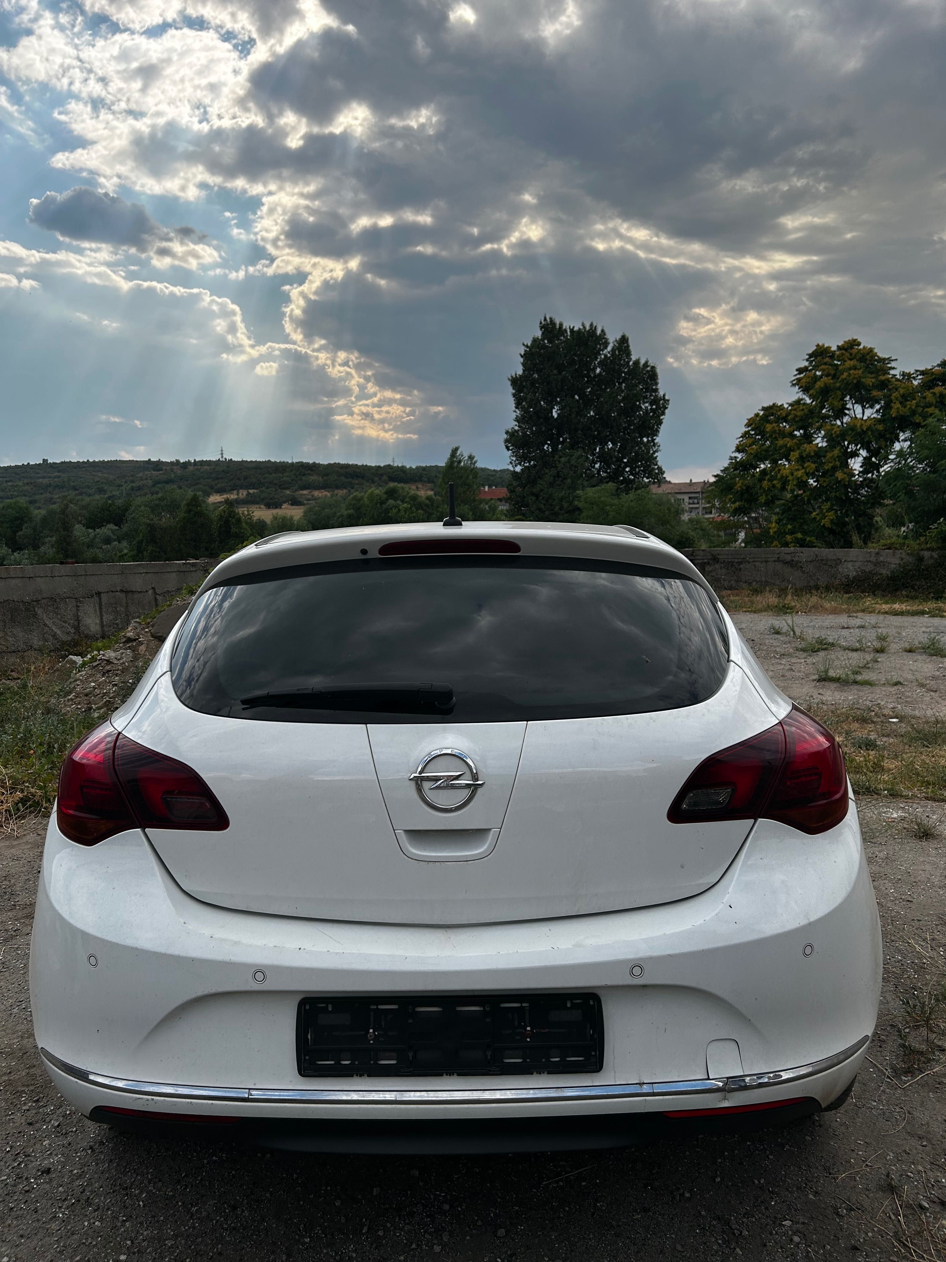 Opel Astra J Lim.