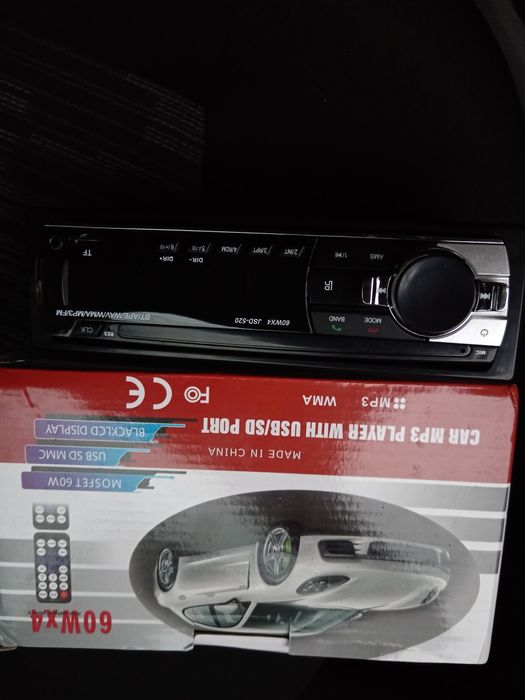 Radio player, cu  stik și Bluetooth.