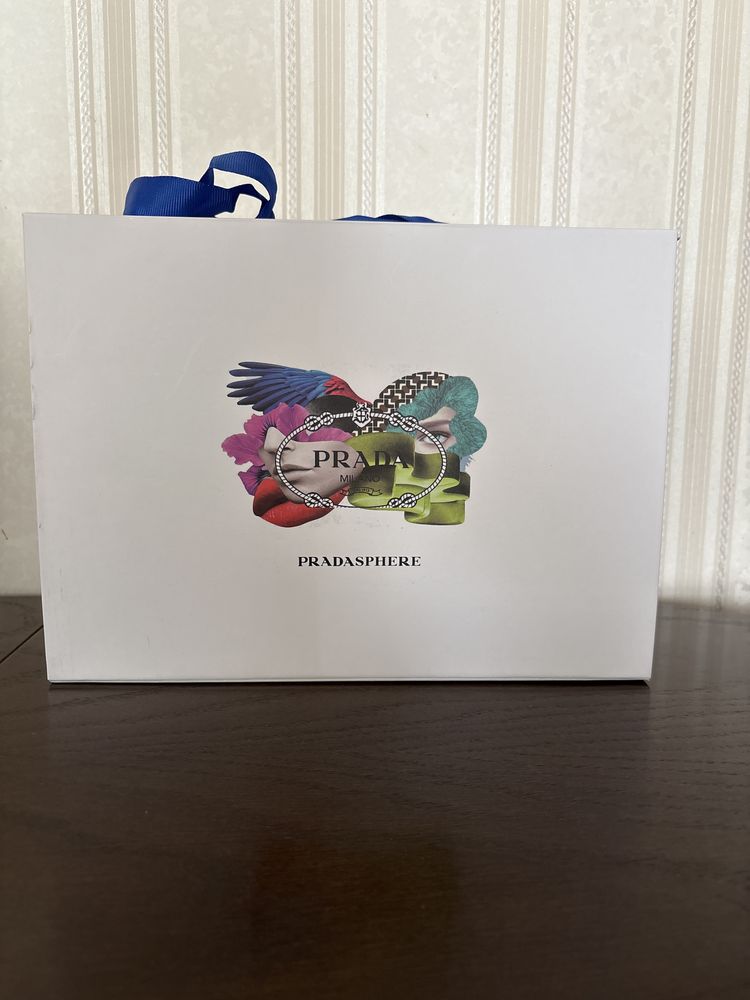 Продам сумку Prada