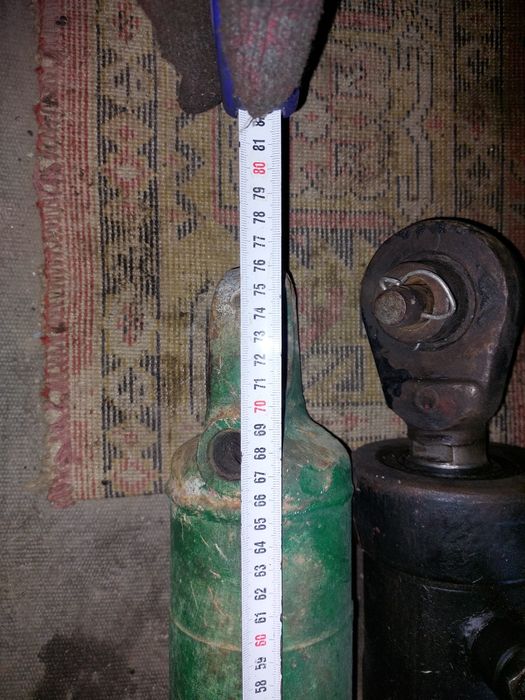 Продаётся гидро цилиндры