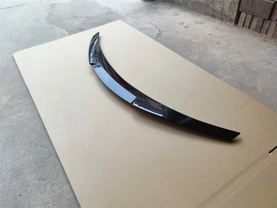 Eleron Codita Lip Portbagaj BMW Seria 1 E82 Model M4