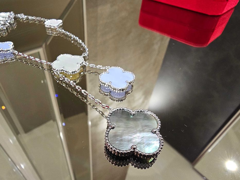 Van Cleef & Arpels VCA 6 Magic Mother of Pearl Alhambra Дамско Колие