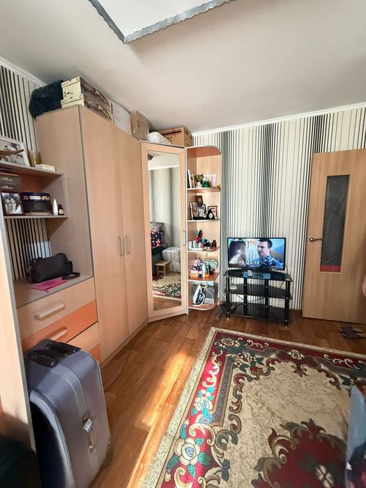 Сдам 1а ком Восток 1/5 этаж