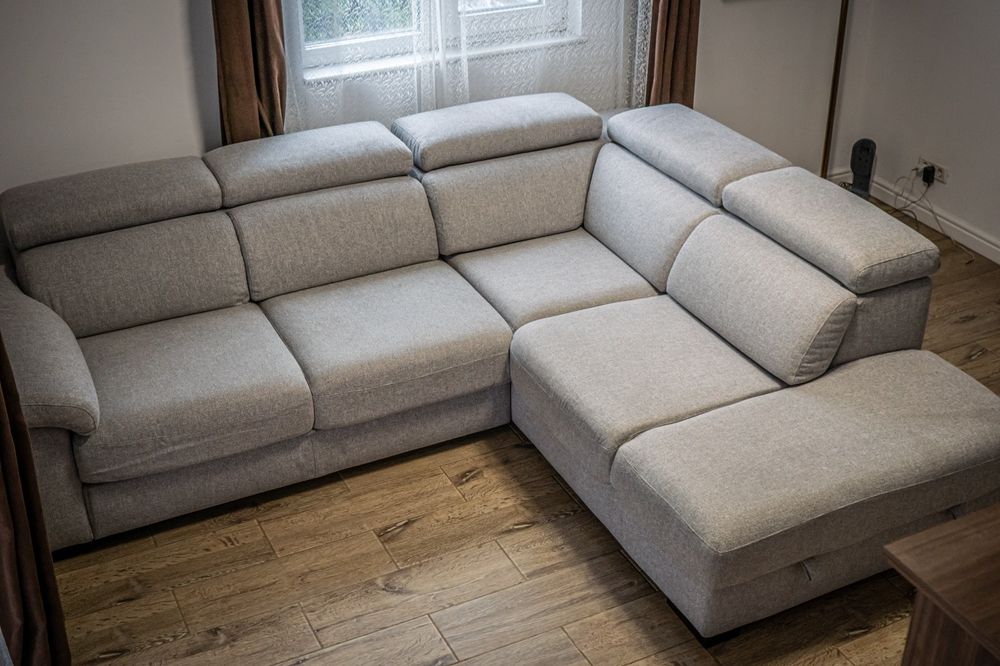 Canapea extensibila confortabila