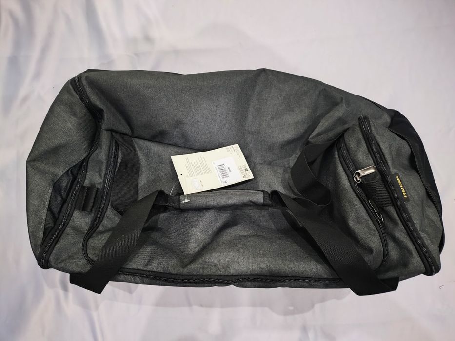 Geanta sport Under Armour ( Nou nouță, eticheta)