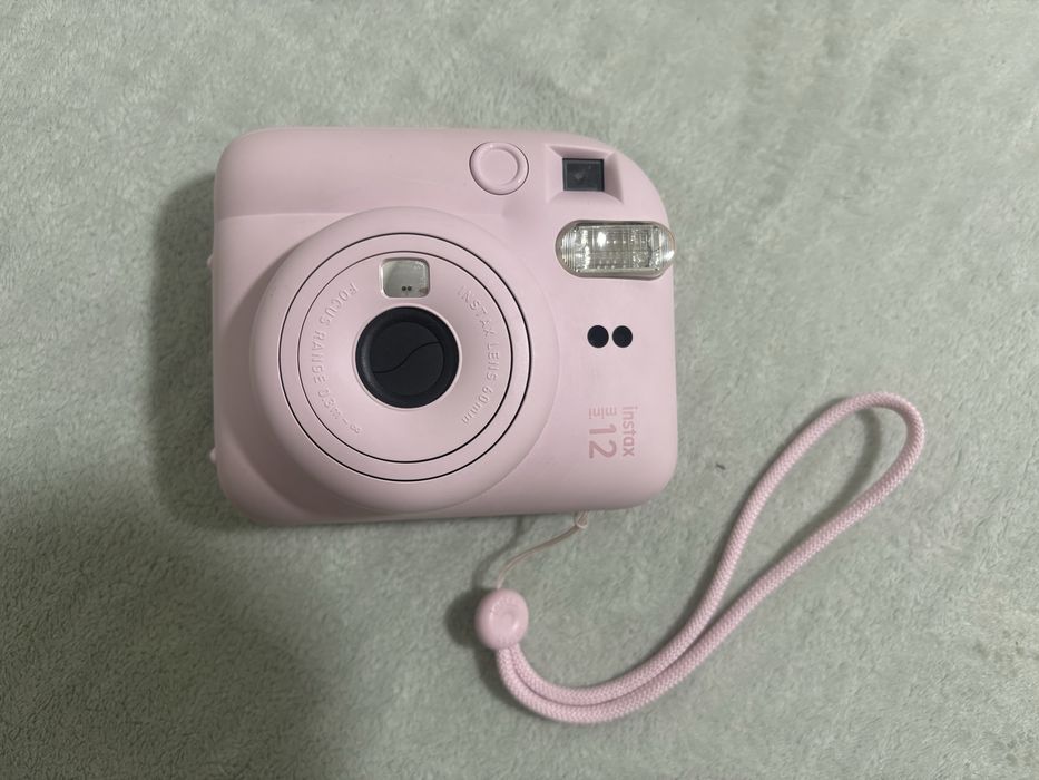 Фотоаппарат Instax mini 12