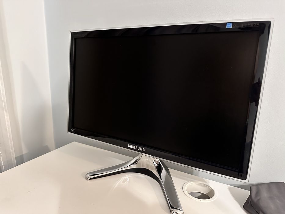 Монитор samsung