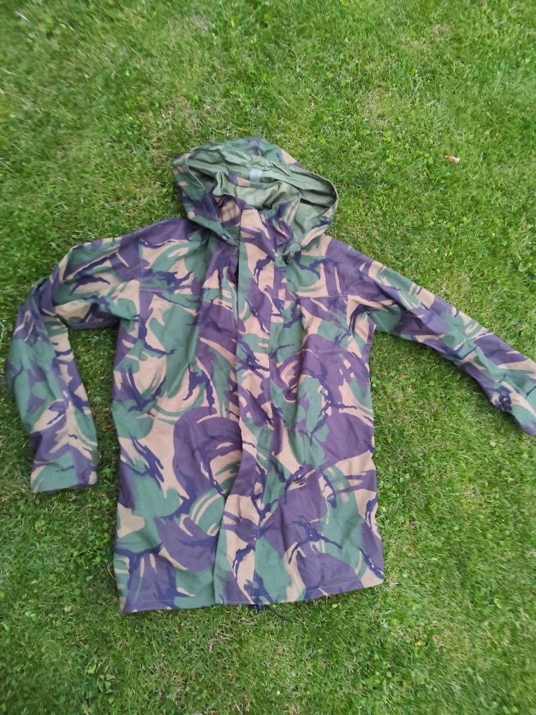 2 x Geaca UK Impermeabilă Gore-Tex Camuflaj woodland 170/88