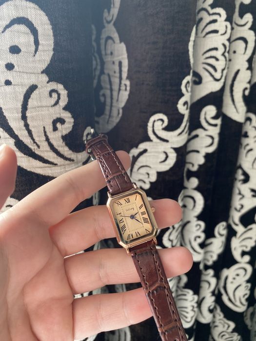 Часы наручные