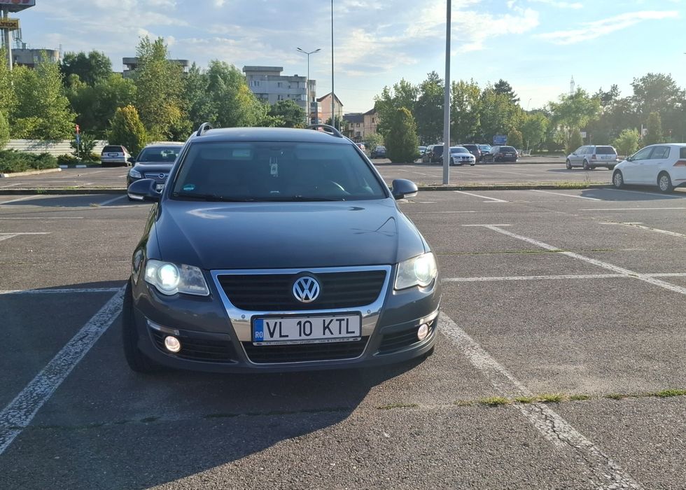 Vând Volkswagen Passat